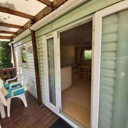 Bungalow Dans Un Camping De Charme Camping Couze-et-Saint-Front