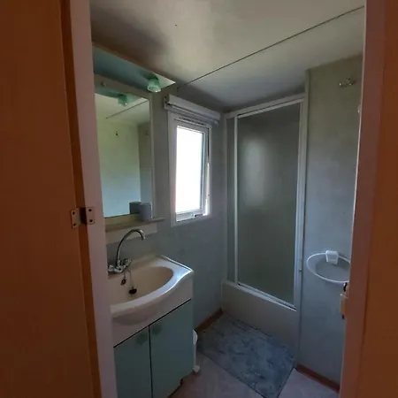 Bungalow Dans Un Camping De Charme Couze-et-Saint-Front